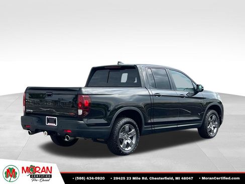 Used 2025 Honda Ridgeline TrailSport image 5