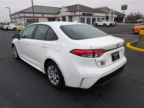 Certified 2025 Toyota Corolla LE image 5