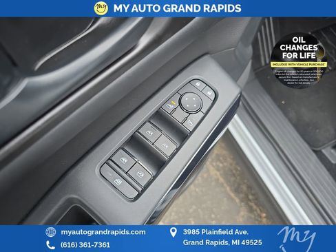 Used 2026 Nissan Pathfinder SV AWD/4WD image 11