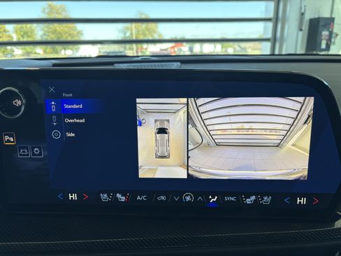 New 2026 Chevrolet Traverse High Country image 16