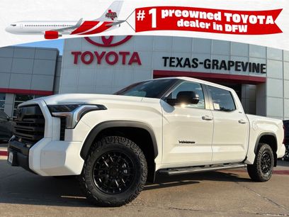 New 2026 Toyota Tundra SR5 w/ SR5 Premium Package