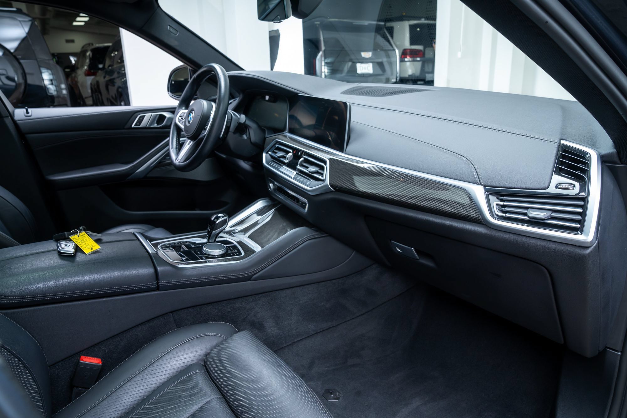 Used 2022 BMW X6 M50i AWD/4WD image 30