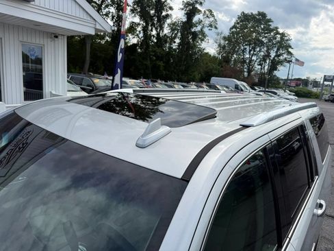 Used 2019 Cadillac Escalade ESV Luxury AWD/4WD image 78