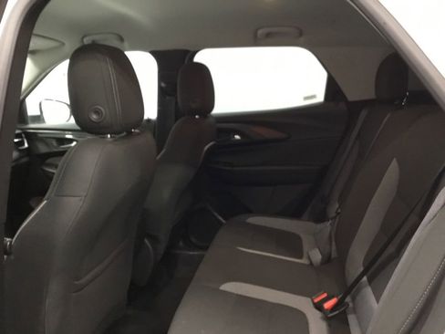 Used 2025 Chevrolet TrailBlazer LT AWD/4WD image 11