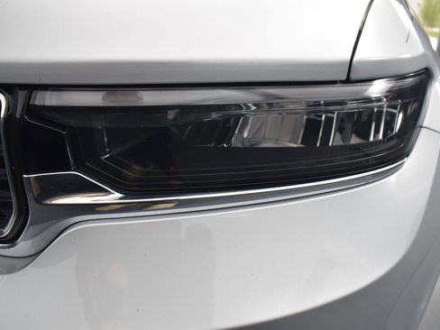 Used 2023 Jeep Grand Cherokee L Limited image 28