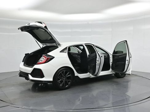 Used 2018 Honda Civic Sport image 4