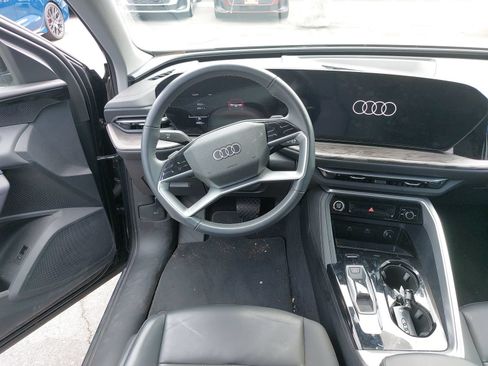 Certified 2025 Audi Q5 Premium w/ Convenience Package AWD/4WD image 6