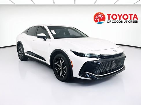 Used 2023 Toyota Crown AWD/4WD image 1