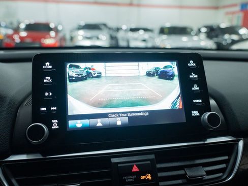 Used 2018 Honda Accord Sport image 35