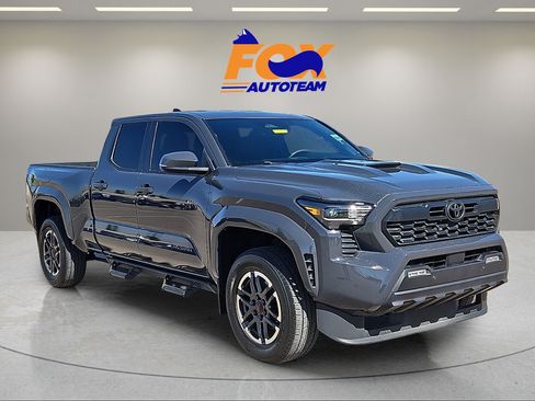 Used 2024 Toyota Tacoma TRD Sport w/ TRD Sport Upgrade Package AWD/4WD image 6