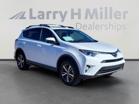 Used 2017 Toyota RAV4 XLE image 7