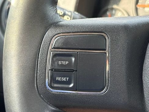 Used 2014 Jeep Patriot Latitude w/ Sun/Sound Group AWD/4WD image 17