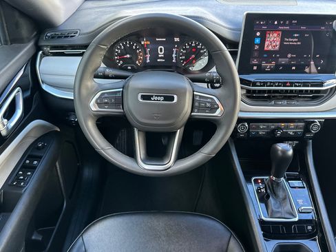 Used 2025 Jeep Compass Limited AWD/4WD image 14