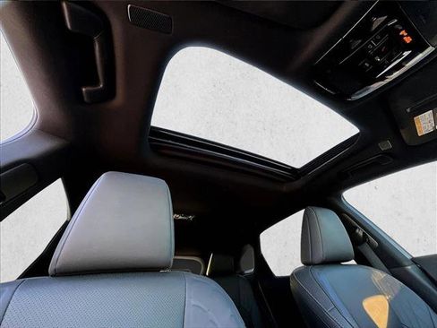 Used 2023 Lexus RX 350 Premium image 17