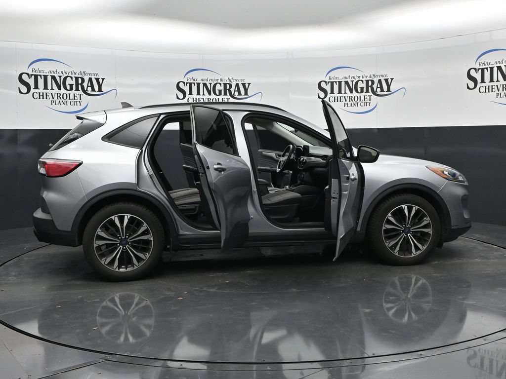 Used 2022 Ford Escape SE w/ SE Sport Appearance Package FWD image 45