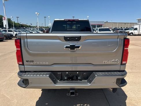 Used 2025 Chevrolet Silverado 3500 High Country w/ High Country Premium Package AWD/4WD image 4