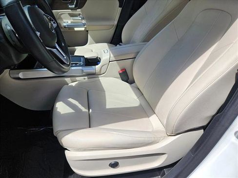 Used 2023 Mercedes-Benz GLB 250 image 15