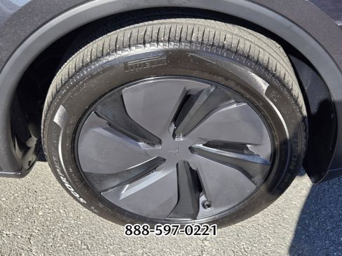 Used 2026 Tesla Model Y Long Range image 31