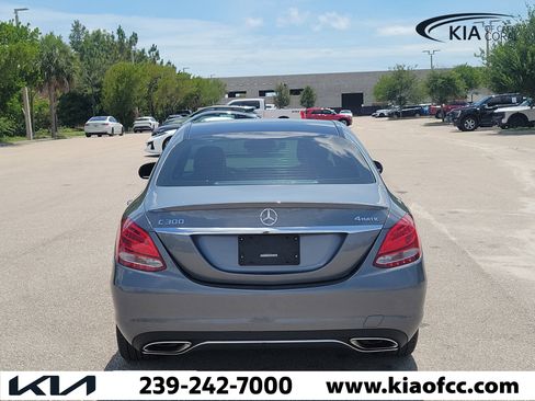 Used 2018 Mercedes-Benz C 300 4MATIC Sedan image 5