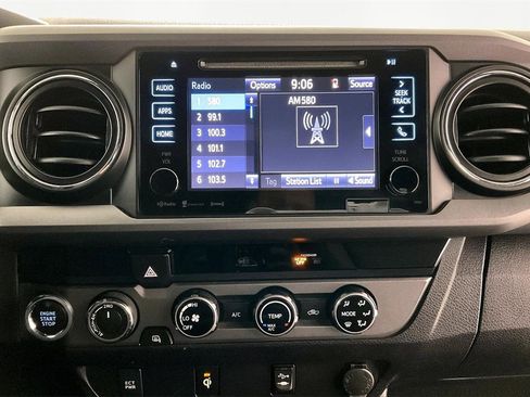 Used 2017 Toyota Tacoma TRD Off-Road image 10