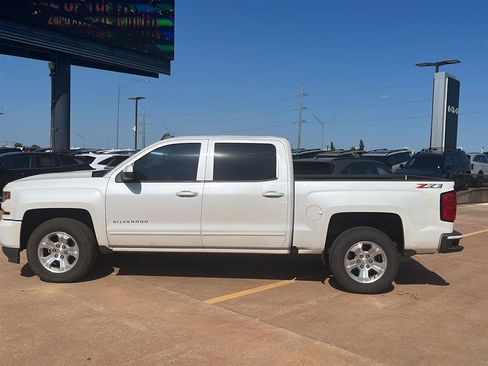 Used 2018 Chevrolet Silverado 1500 LT w/ All Star Edition AWD/4WD image 12