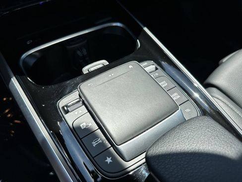 Certified 2021 Mercedes-Benz GLB 250 image 32