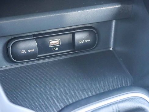 Used 2023 Kia Soul LX w/ LX Technology Package image 28