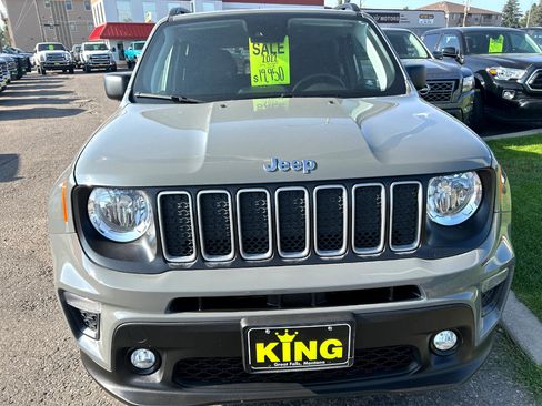 Used 2022 Jeep Renegade Latitude w/ Convenience Group image 3