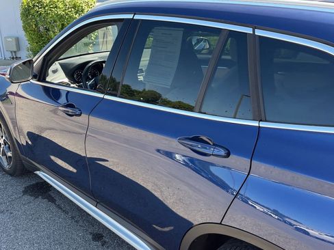 Used 2018 BMW X1 sDrive28i w/ Convenience Package FWD image 3