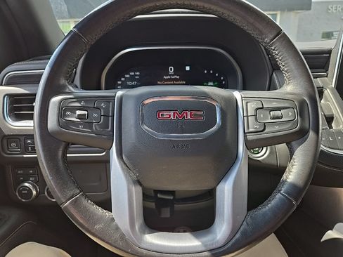 Used 2023 GMC Yukon XL SLT AWD/4WD image 19