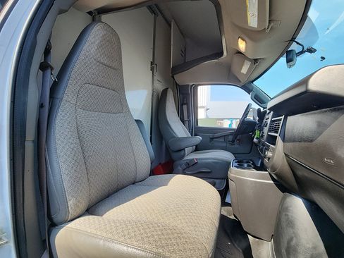 Used 2022 Chevrolet Express 3500 w/ Power Convenience Package RWD image 21