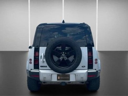 Used 2020 Land Rover Defender 110 First Edition AWD/4WD image 11