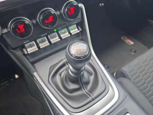 Used 2022 Toyota GR86 RWD image 23