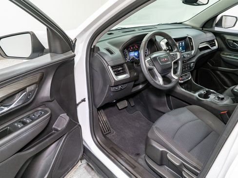 Used 2022 GMC Terrain SLE image 12