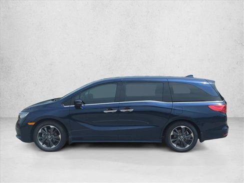 Used 2024 Honda Odyssey Elite image 4