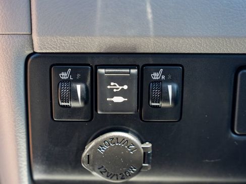 Used 2020 Toyota Sienna XLE FWD image 22