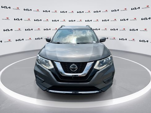 Used 2020 Nissan Rogue S w/ Special Edition Package FWD image 3