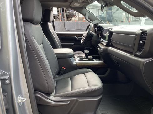 Used 2025 GMC Sierra 1500 Elevation w/ Elevation Premium Package AWD/4WD image 18