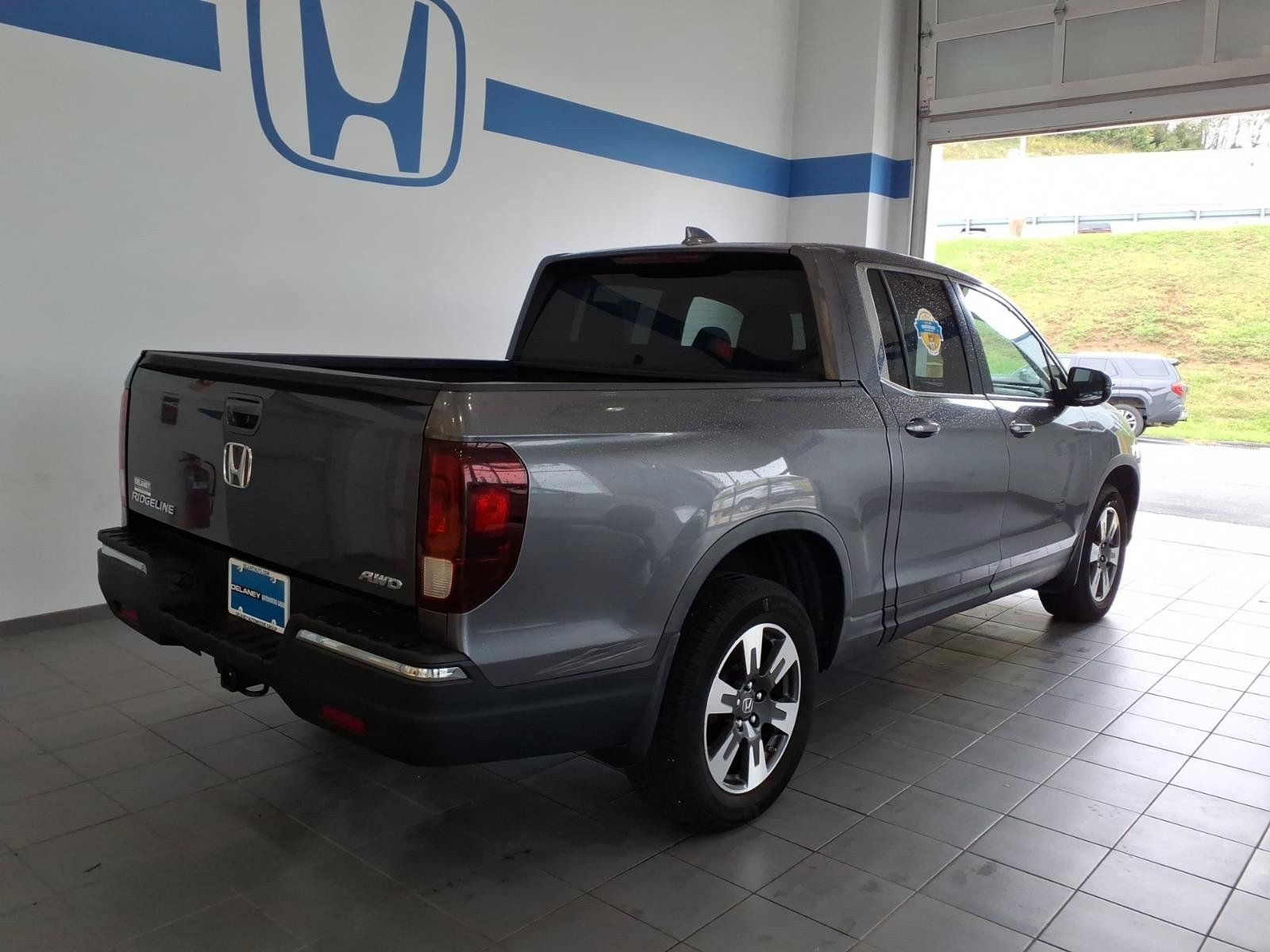Used 2017 Honda Ridgeline RTL image 5