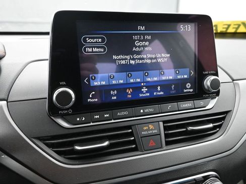 Used 2024 Nissan Altima 2.5 SR image 30