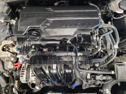 Used 2024 Hyundai Elantra SEL image 30