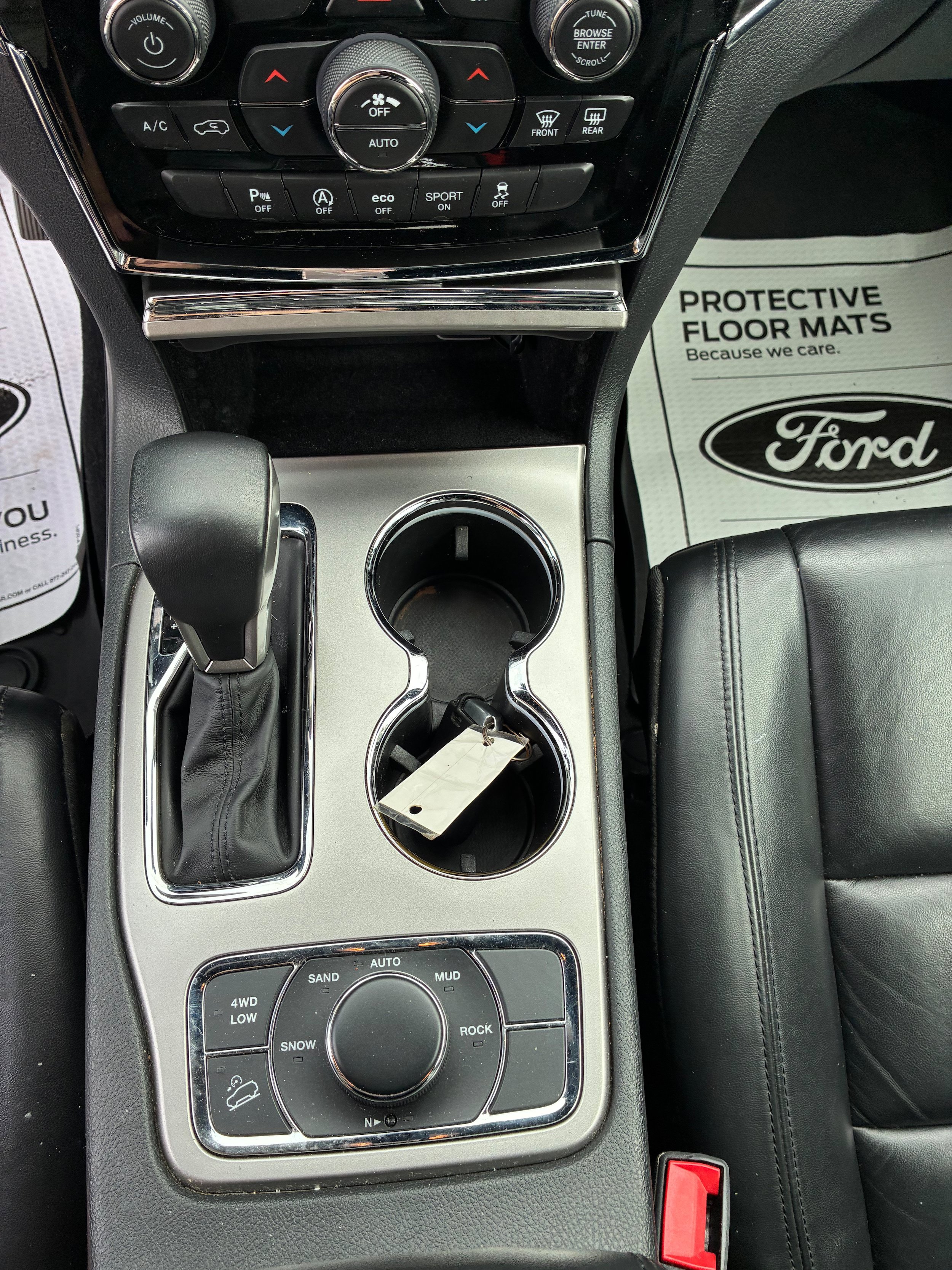 Used 2019 Jeep Grand Cherokee Limited AWD/4WD image 13