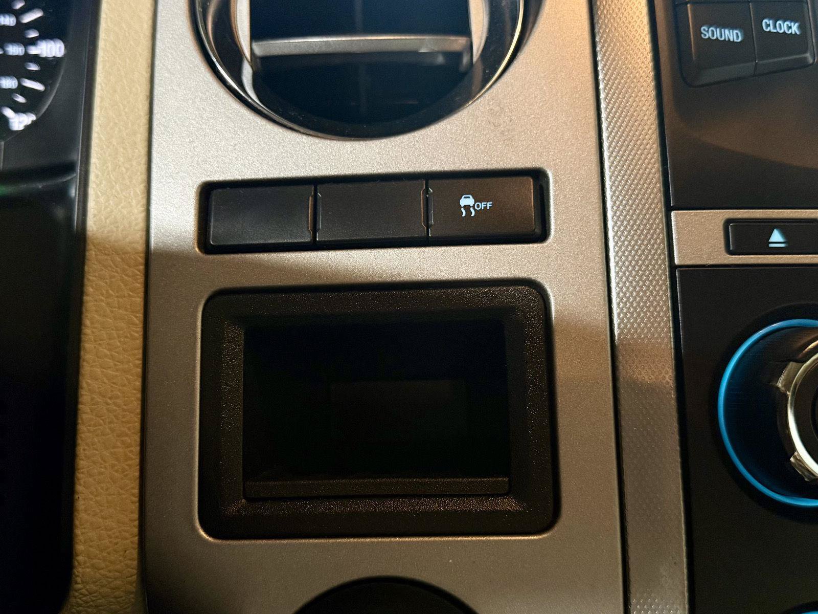 Used 2015 Ford Expedition XLT RWD image 30
