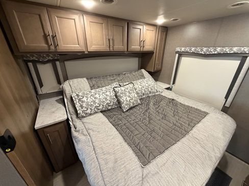 Used 2021 Ford F550 4x4 Regular Cab Super Duty w/ XLT Value Package image 68