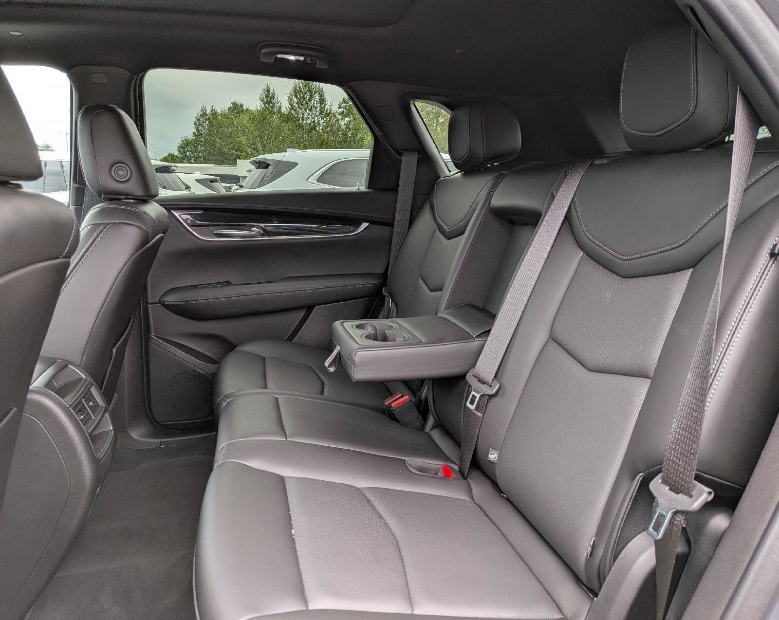 Certified 2022 Cadillac XT5 Premium Luxury w/ Technology Package AWD/4WD image 23
