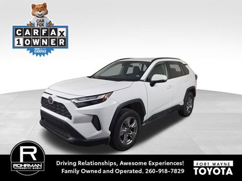 Used 2025 Toyota RAV4 XLE image 1