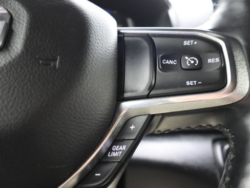 Used 2019 RAM 1500 Laramie AWD/4WD image 17