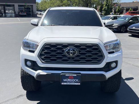 Used 2023 Toyota Tacoma TRD Off-Road w/ Advanced Technology Package AWD/4WD image 3