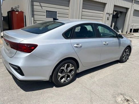 Used 2020 Kia Forte LXS FWD image 2