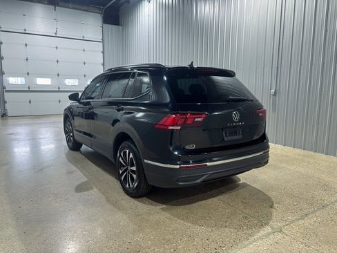 Used 2022 Volkswagen Tiguan S image 5